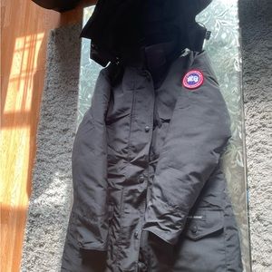Black Canada goose jackets size medium can fit both man ad women